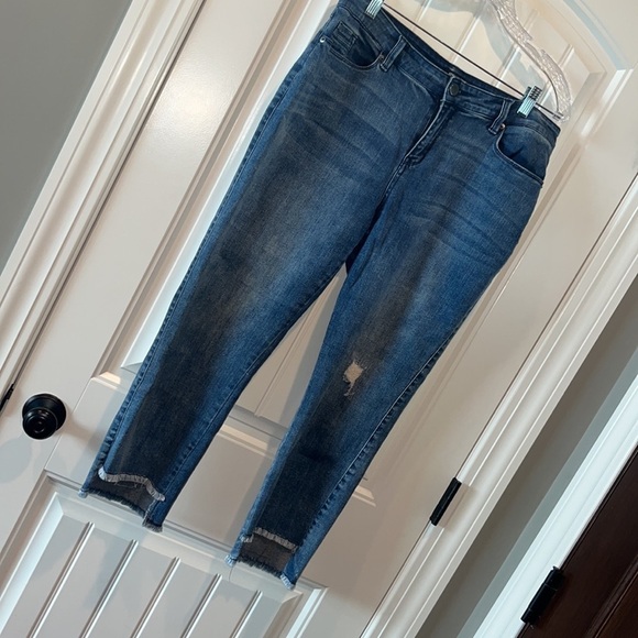 Kenneth Cole New York jeans Jess crop flare cute Raw step hem size 14 - Picture 2 of 12